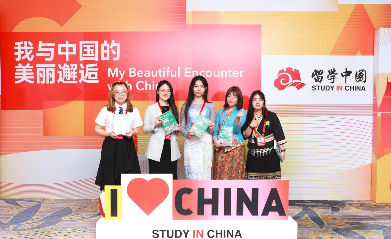 旅美华人刘宁探索自然美景的奇妙之旅最新动态揭秘