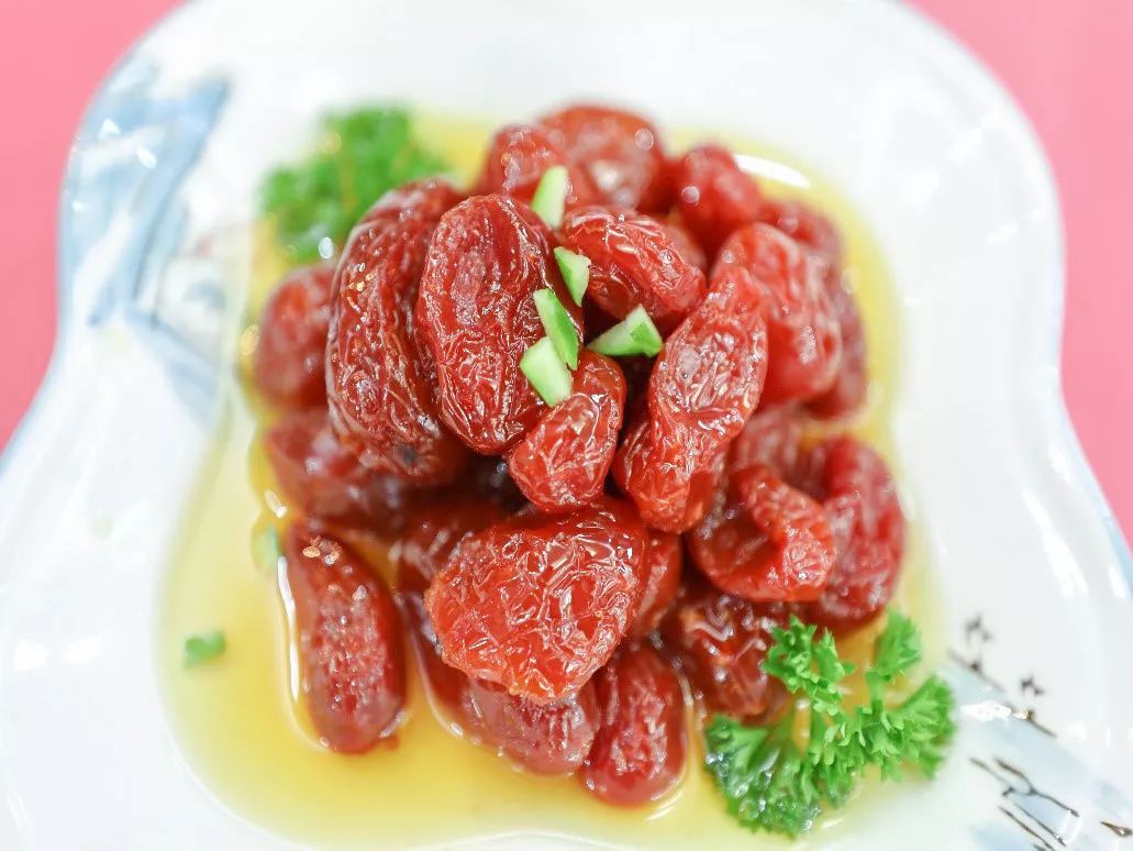 最新美食速递，让你食欲大开的美食惊喜！