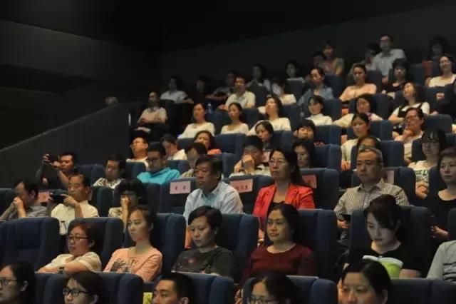 演员黄娟,与自然美景的邂逅,寻找内心的宁静之旅
