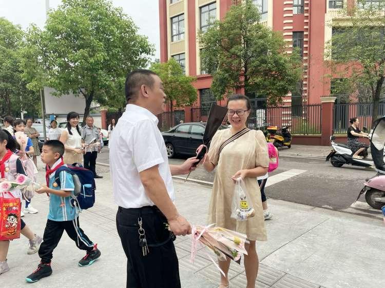 叶海燕的最新日常，爱与陪伴的温馨时光
